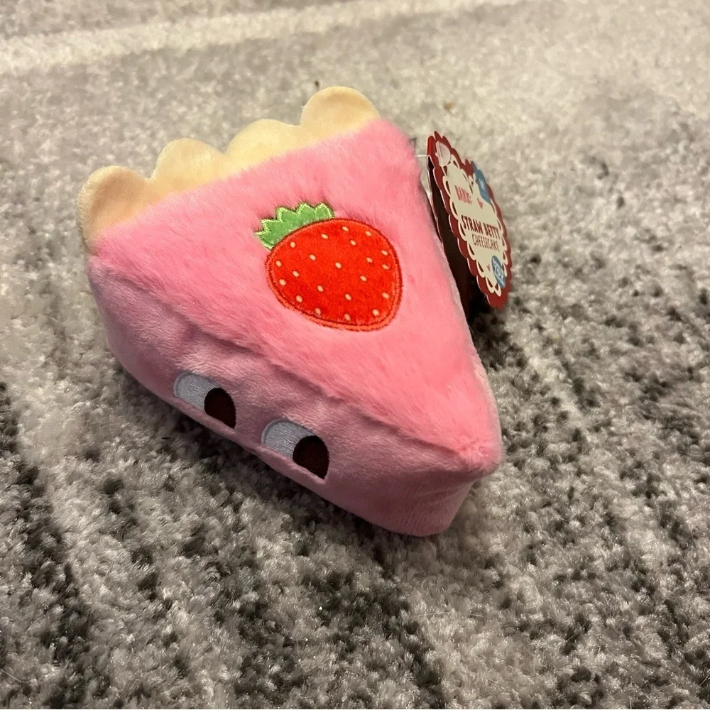 Bark Straw Betty Cheesecake Dog Toy NWT